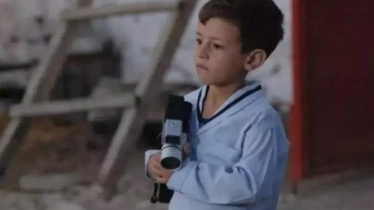 Ege Tanman ve Keremcem 20 Yıl Sonra Yeniden Buluştu Aynı Nostaljik Poza Dönüş