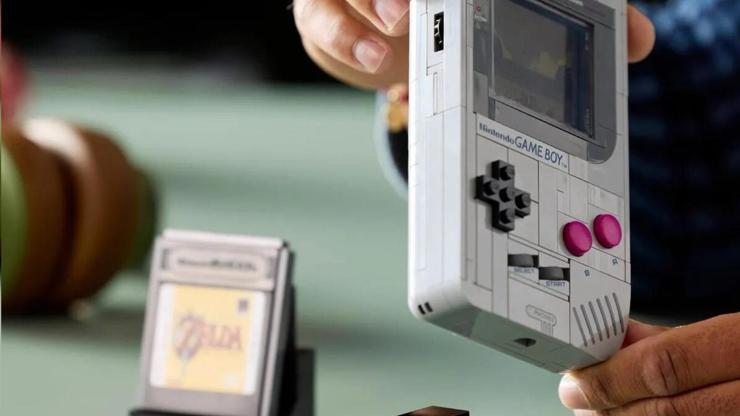 Game Boy için 1:1 ölçekli bir yapım seti geliştirdi