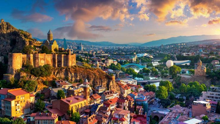 Gürcistan Gezi Rehberi: Tiflis’ten Batum’a Ne, Nerede Yenir Konaklama Seçenekleri Nelerdir