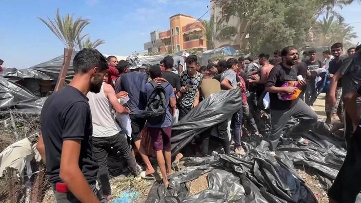 YARDIM DEĞİL ÖLÜM YAĞDI... Gazze de açlık derinleşiyor