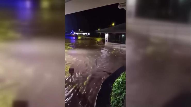 Pasifik alarmda Tsunami dalgaları Hawaii’ye ulaştı