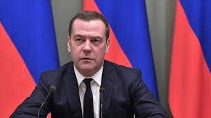 Medvedev ve Trump arasında sert polemik: Bir ‘ölü elin’ ne kadar tehlikeli olabileceğini hatırla! Medvedev ve Trump arasında sert polemik: Bir ‘ölü elin’ ne kadar tehlikeli olabileceğini hatırla!