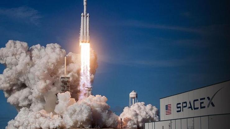 SpaceX’in insanlı uzay uçuş görevi ertelendi SpaceX’in insanlı uzay uçuş görevi ertelendi