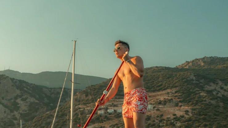 Denizlerin Hırçın Yakışıklısı Atakan Kaya Gibi