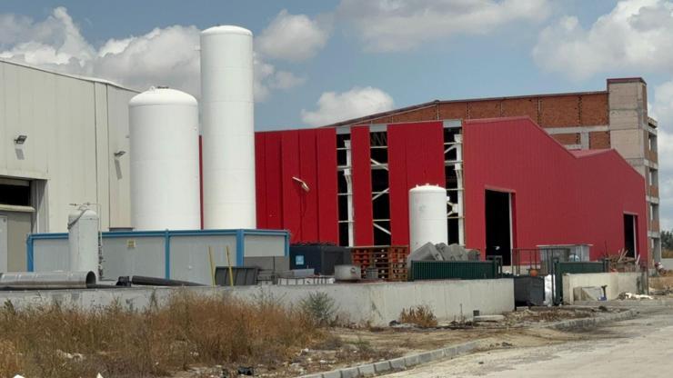 Tekirdağ'da anestezi gazı üreten fabrikada patlama: 2 işçi hayatını kaybetti Tekirdağ'da anestezi gazı üreten fabrikada patlama: 2 işçi hayatını kaybetti