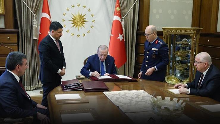 YAŞ kararları Resmi Gazete'de YAŞ kararları Resmi Gazete'de
