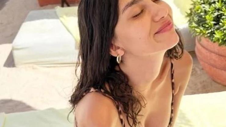 Aleyna Solakerden Çarpıcı Tatil Paylaşımı Leopar Desenli Bikinisiyle Verdiği Pozlar Sanal Medyayı Salladı