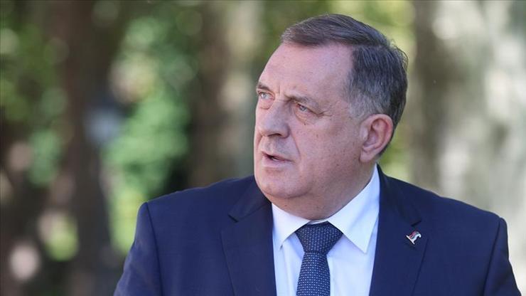 Bosnalı Sırp lider Milorad Dodik görevden alındı