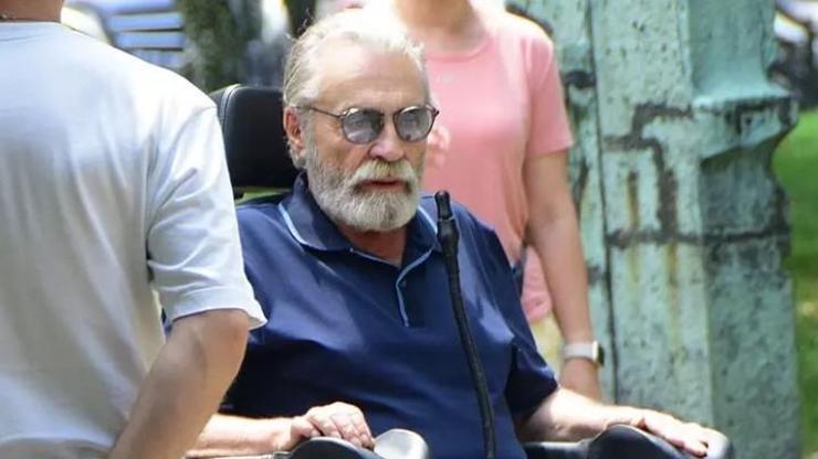 Haluk Bilginer Tekerlekli Sandalyede Can Dostum Filmi İçin Çekim Yaptı