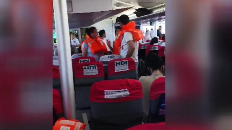 Korku dolu anlar: İDO feribotu kayaya çarptı