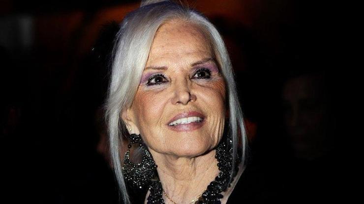 Taş Bebek lakaplı Gönül Yazar 89. Yaşını Kutladı: Sağlıklı ve Neşeli Haliyle Dikkat Topladı