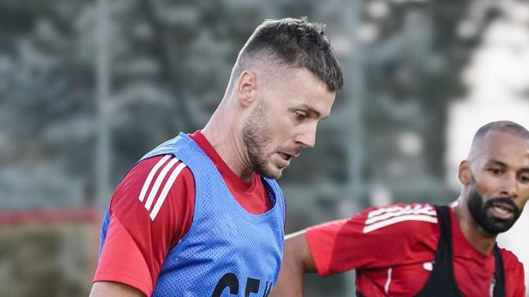 Alexandru Maxim: Şu anda odaklandığımız şey sadece Konyaspor maçı Alexandru Maxim: Şu anda odaklandığımız şey sadece Konyaspor maçı