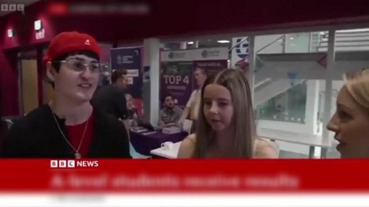 BBCyi suçladı: Liseli öğrenciden Gazzede soykırımı bitirin çağrısı