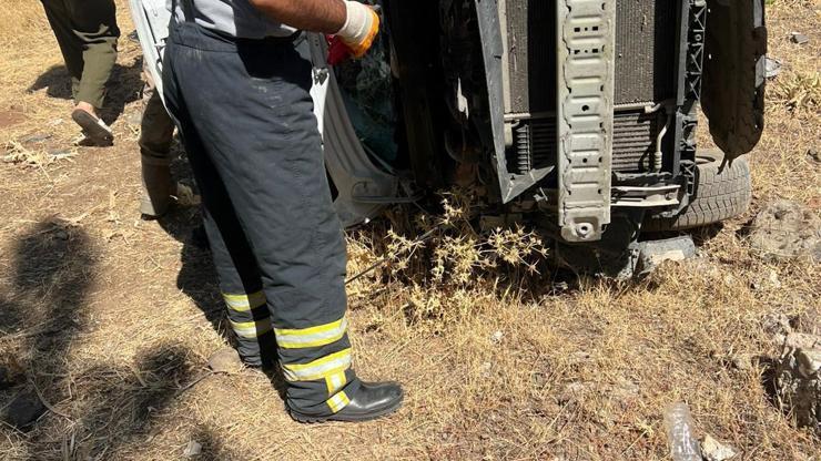 Elazığ'da Kaza: Hafif Ticari Araç Şarampole Yuvarlandı