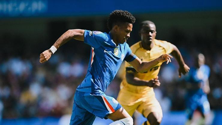 Chelsea, sezona puan kaybıyla başladı