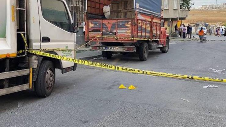 Komşular arasında yan baktın kavgası: 1 ölü