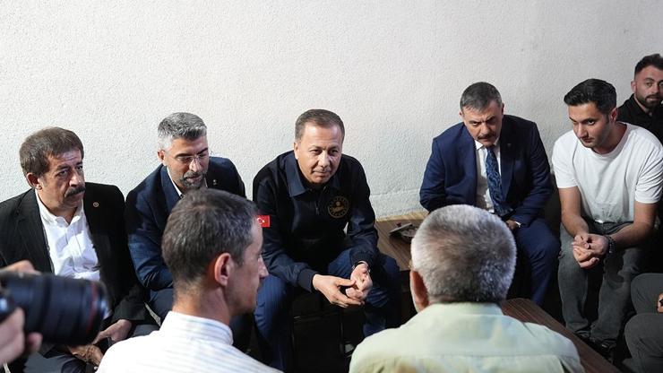 Bakan Yerlikaya Erzurum'da esnafı ziyaret etti