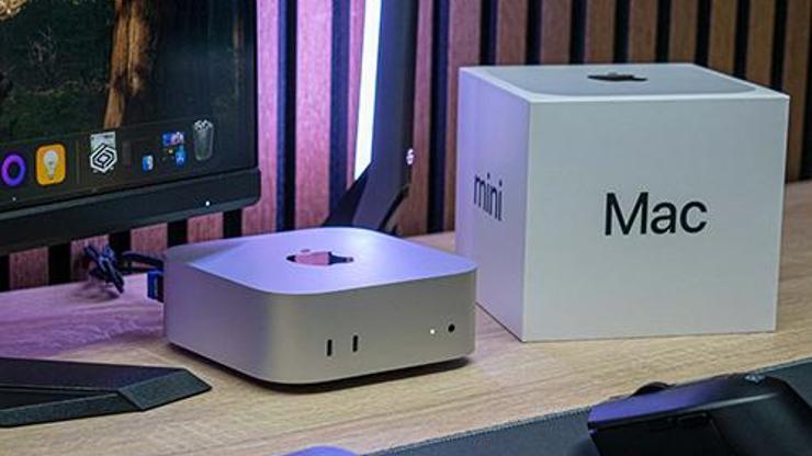 İki yeni Mac mini üzerinde çalışıyor İki yeni Mac mini üzerinde çalışıyor