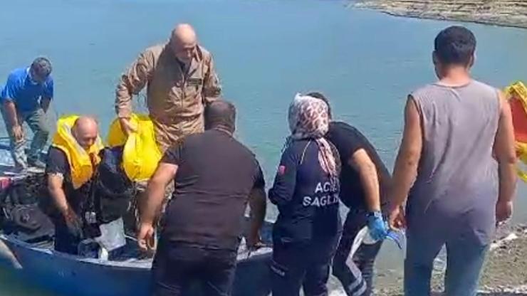 Burdur Bucak'ta eğitim uçağı kaza yaptı: 2 personel kurtarıldı Burdur Bucak'ta eğitim uçağı kaza yaptı: 2 personel kurtarıldı