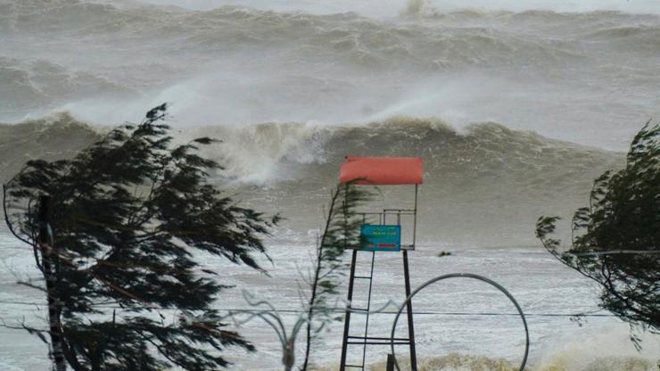 İki ülkede Kajiki alarmı Binlerce kişi tahliye edildi...