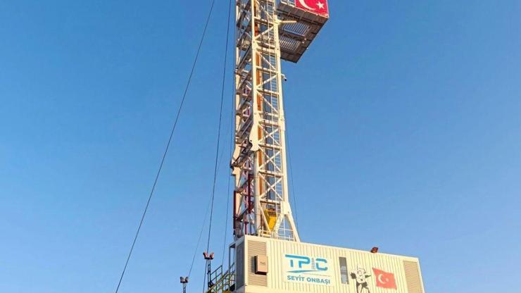YERLİ VE MİLLİ ENERJİ HAMLESİ: Enerji envanterine 2 yeni milli sondaj kulesi