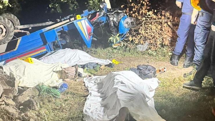 Ordu'da feci kaza! 'Patpat' bahçeye devrildi: 4 ölü, 3 yaralı Ordu'da feci kaza! 'Patpat' bahçeye devrildi: 4 ölü, 3 yaralı