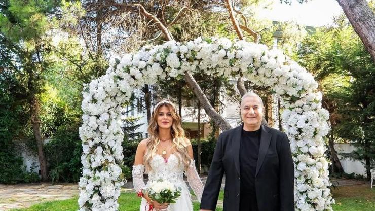 Mehmet Ali Erbil, Evliliğinin Ertesi Günü TikTok Canlı Yayınında Takı Topladı