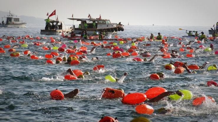 Çanakkale Boğazı Yüzme Yarışı’nda 20 ülkeden 1434 sporcu mücadele etti Çanakkale Boğazı Yüzme Yarışı’nda 20 ülkeden 1434 sporcu mücadele etti