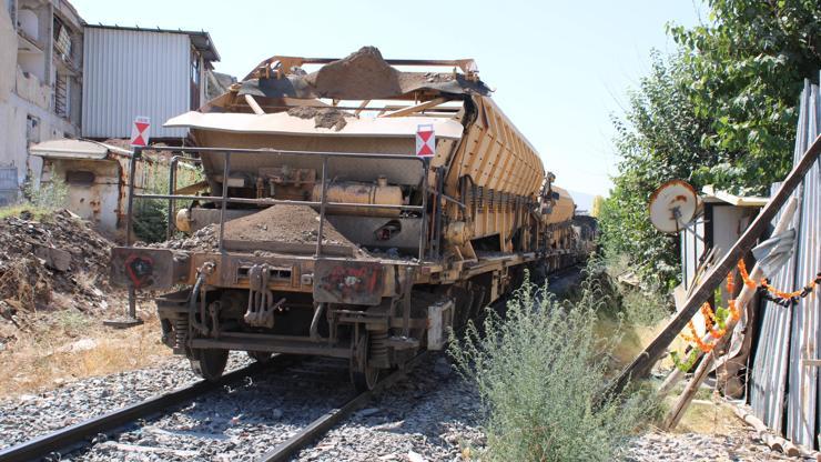 Malatya'da yük treninin çarptığı yaya öldü Malatya'da yük treninin çarptığı yaya öldü