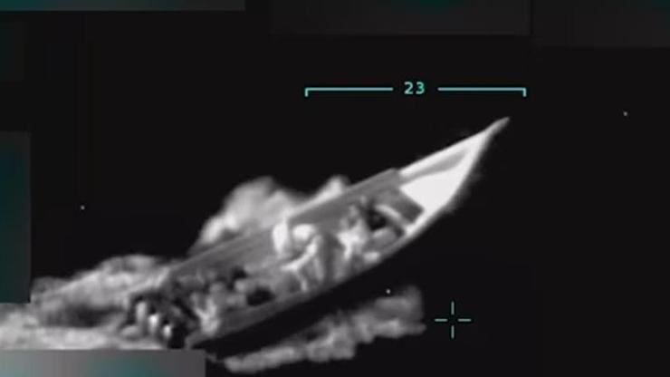 ABD-Venezuela arasında tansiyon yükseliyor! Trump duyurdu: O gemi vuruldu! 11 ölü... Maduro: Ellerini kana bulamak istiyorlar ABD-Venezuela arasında tansiyon yükseliyor! Trump duyurdu: O gemi vuruldu! 11 ölü... Maduro: Ellerini kana bulamak istiyorlar