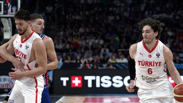 12 Dev Adam, son 16’ya lider gidiyor! Sırbistan’ı da devirdik 12 Dev Adam, son 16’ya lider gidiyor! Sırbistan’ı da devirdik