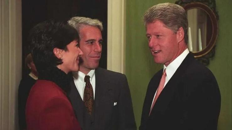 33 bin sayfalık Jeffrey Epstein dosyası yayınlandı Bilgisayarın üzerinde dokunmayın notu...