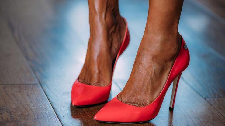 Şık Görüneyim Derken Sağlığınızdan Olmayın Yüksek Topukluların Yol Açtığı 10 Sağlık Problemi...