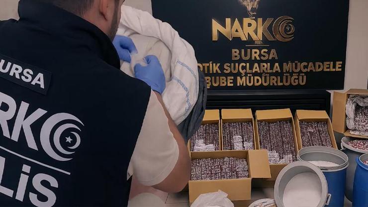 Zehir tacirlerine geçit yok: 300 bin uyuşturucu hap ele geçirildi