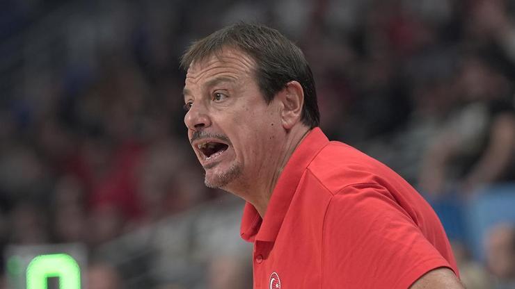 Ergin Ataman, maç saati nedeniyle FIBA'ya tepki gösterdi Ergin Ataman, maç saati nedeniyle FIBA'ya tepki gösterdi