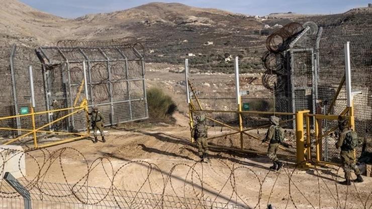 İsrail Golan Tepeleri'nde askeri üs kurdu İsrail Golan Tepeleri'nde askeri üs kurdu