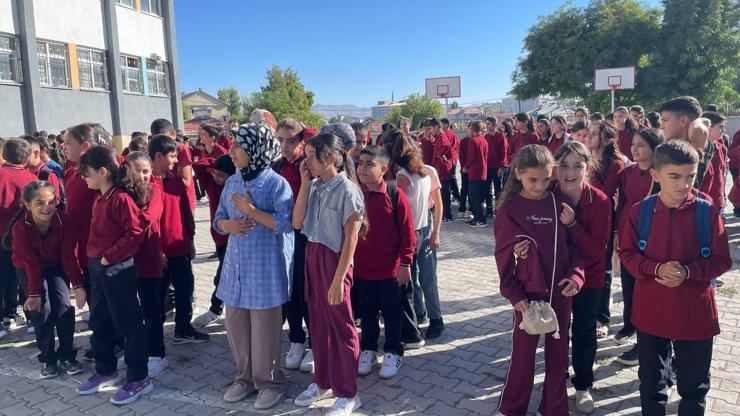Malazgirt'te yeni eğitim öğretim yılı törenle başladı