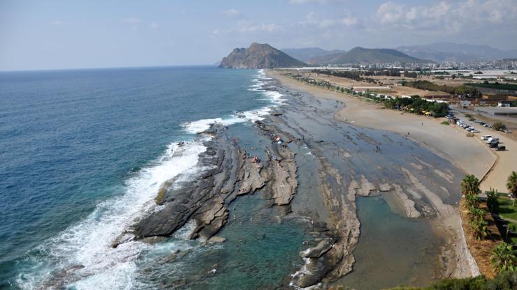 Gazipaşa'nın doğal havuzlarına yoğun ilgi