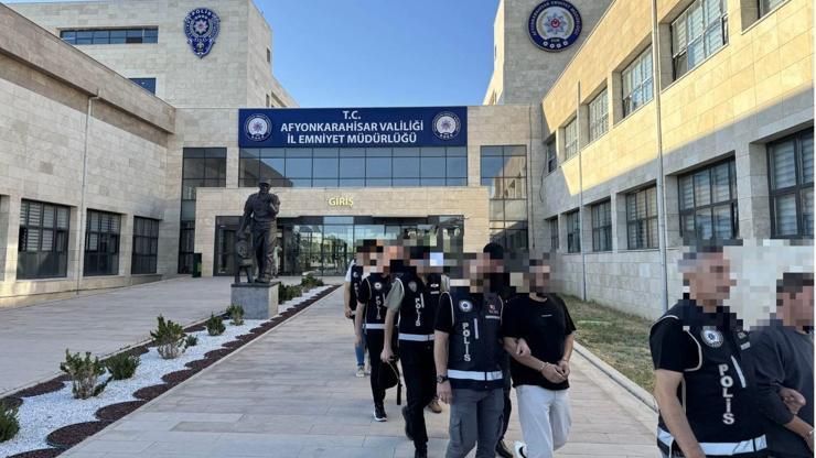 Rüşvet operasyonuna 9 tutuklama Rüşvet operasyonuna 9 tutuklama