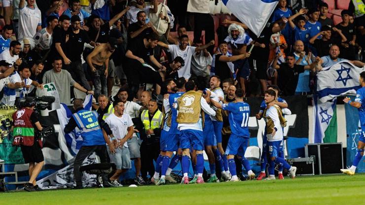 İtalyan taraftarlar, milli maçta İsrail ulusal marşını protesto etti