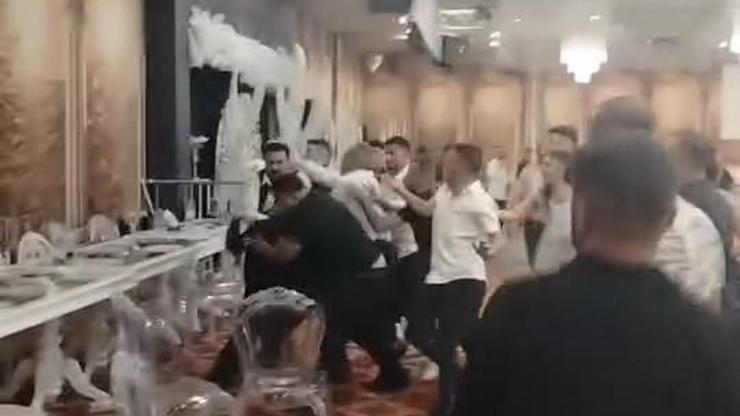 Adana’da, düğündeki kavga kamerada