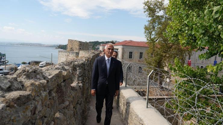 Tarihî Sinop Cezaevi Müzesi ziyarete açıldı... Edebiyat ve kültürel miras buluşuyor Tarihî Sinop Cezaevi Müzesi ziyarete açıldı... Edebiyat ve kültürel miras buluşuyor