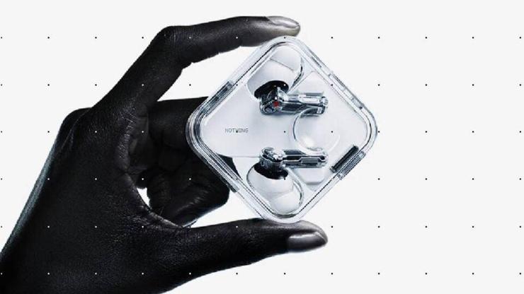 Ear (3) merak uyandırdı