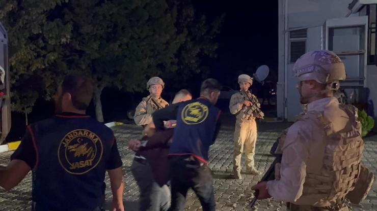 Van'da 1 kişinin öldüğü ‘hayvan otlatma’ kavgasında 2 tutuklama Van'da 1 kişinin öldüğü ‘hayvan otlatma’ kavgasında 2 tutuklama