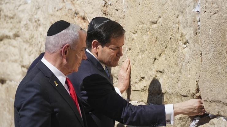 ABD Dışişleri Bakanından İsrail ziyareti... Kudüse gitti, ilk kareler geldi: Rubio, Netanyahu ile Ağlama Duvarında