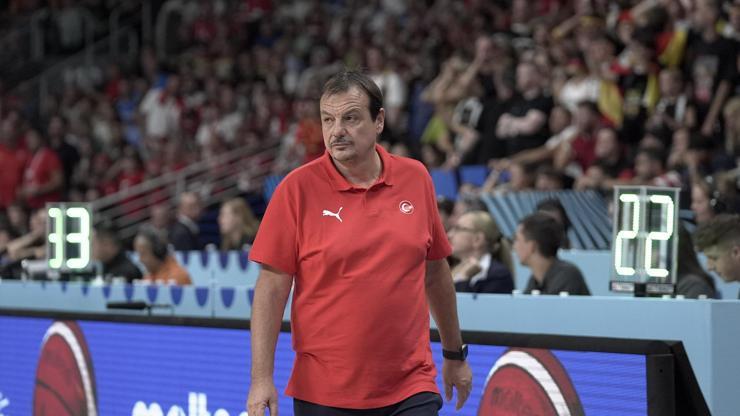 Ergin Ataman, EuroBasket 2025'in 'En Değerli Başantrenörü' seçildi Ergin Ataman, EuroBasket 2025'in 'En Değerli Başantrenörü' seçildi