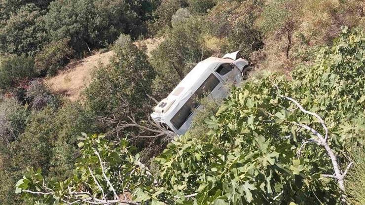 Aydında öğrenci servisi uçuruma yuvarlandı: 5 yaralı