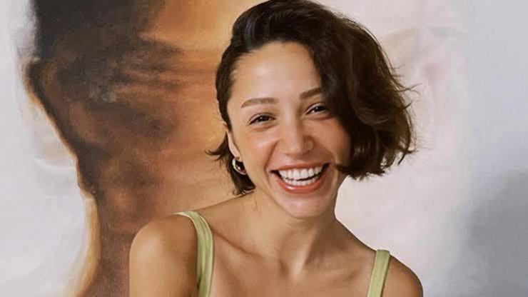 Zeynep Bastık Yeni İmajıyla Sahneye Çıktı İşte Son Hali