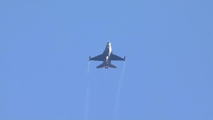 Gökyüzünün sarsılmazları... SOLOTÜRKTEN GÖSTERİ UÇUŞU