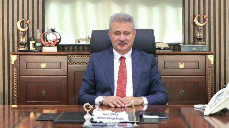Yahşihan Belediye Başkanı Ahmet Sungur adliyeye sevk edildi Yahşihan Belediye Başkanı Ahmet Sungur adliyeye sevk edildi